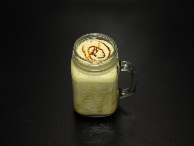 Product photograph by Hamza